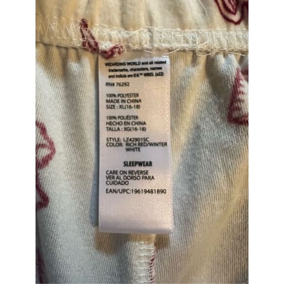 Harry Potter Women’s Size XL Pajama Set Red White Allover Print Velour 2 Piece - Picture 11 of 11